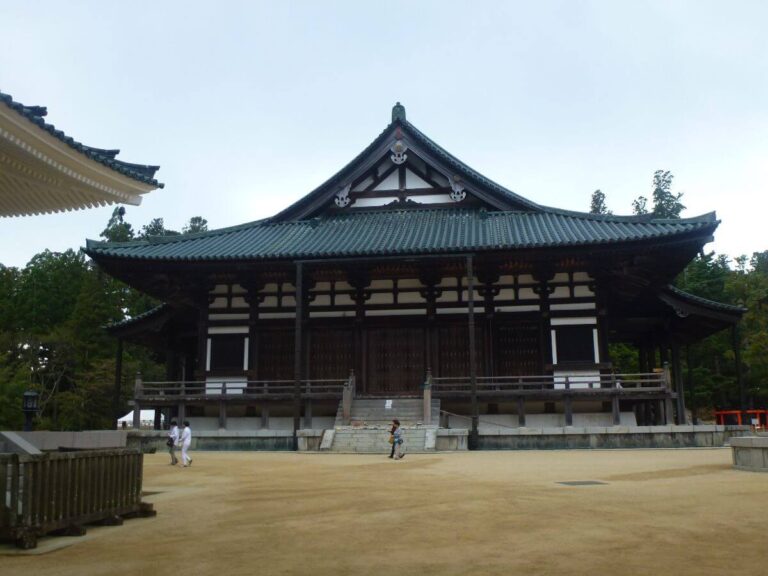 The Top Things to do in Koyasan Japan